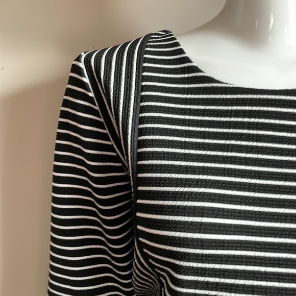 Karl Lagerfeld Striped Blouse, size 2X - Picture 4 of 6